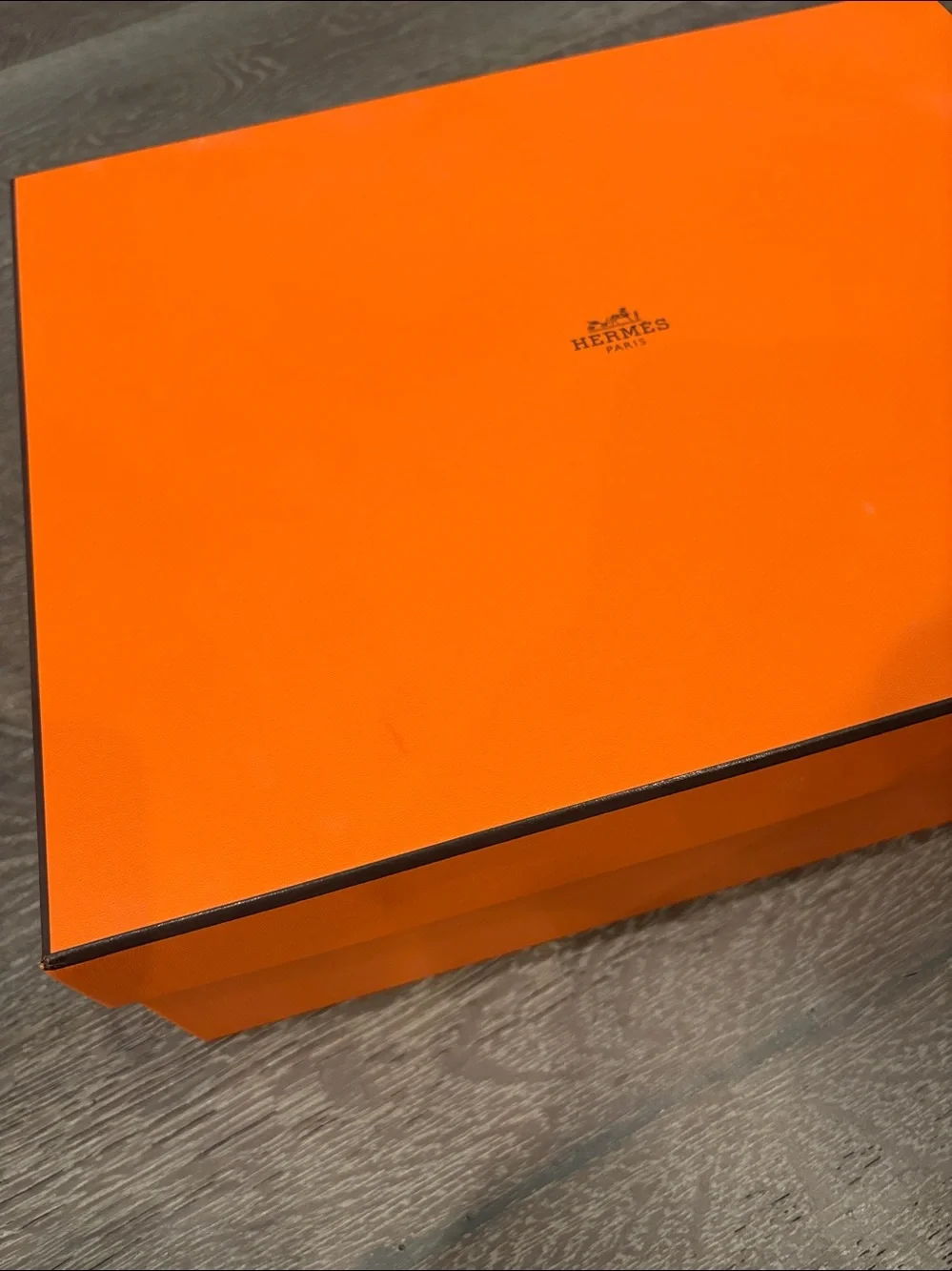 Hermès Green Illustrated Beach Towel with box